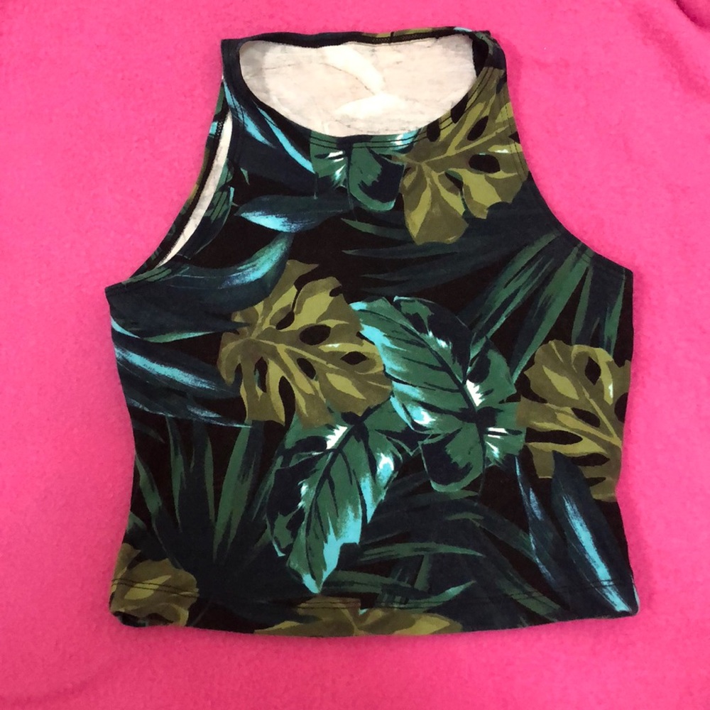 Crop top
